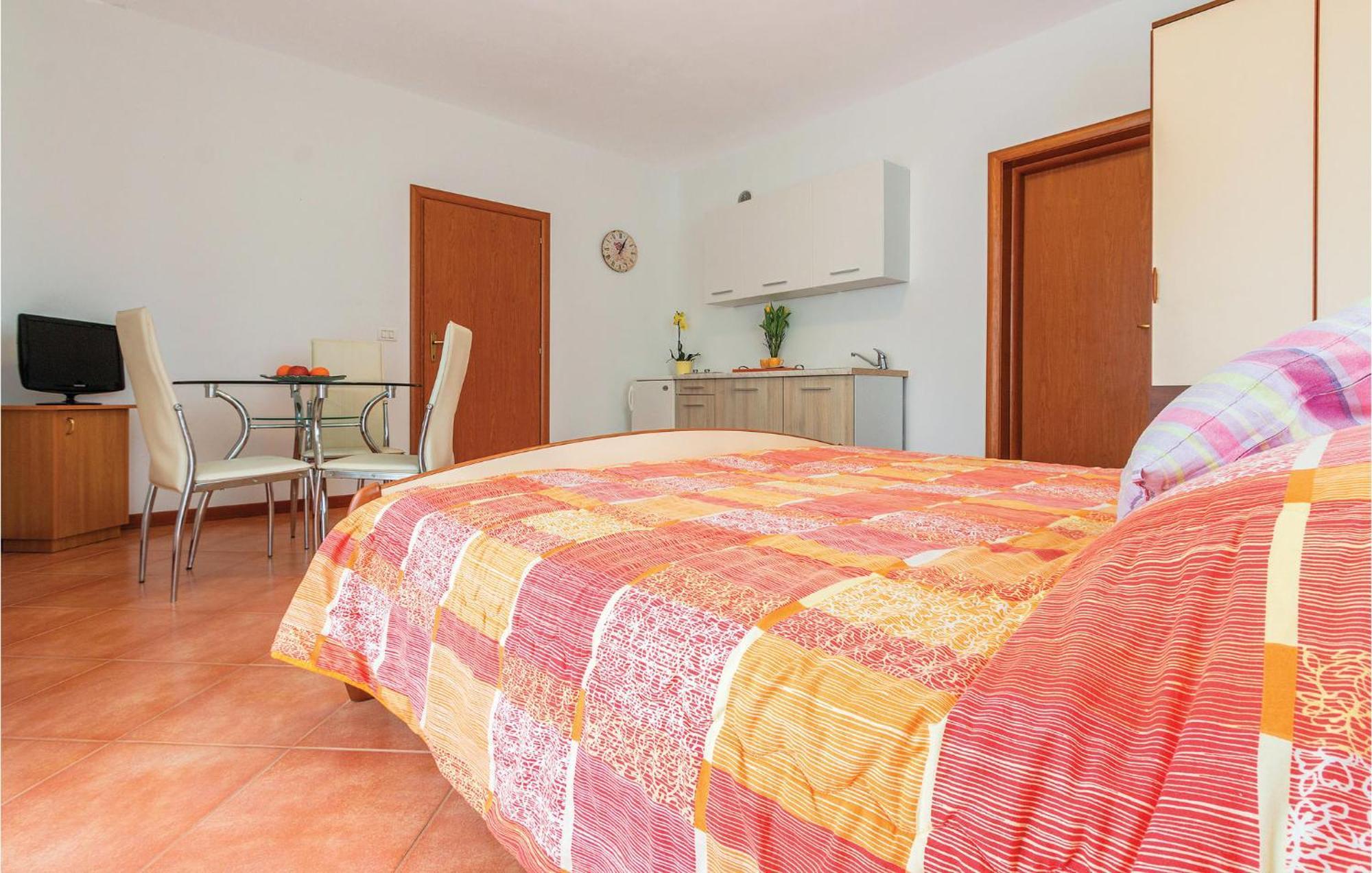 Gorgeous Apartment In Fazana With Wifi Exterior photo